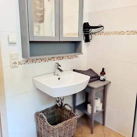 Hornig Apartment *